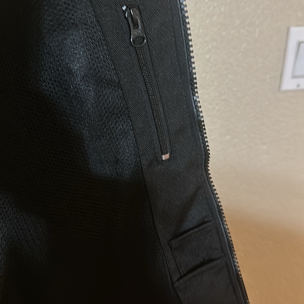 Icon Motorcycle Riding Vest - Picture 8 of 11